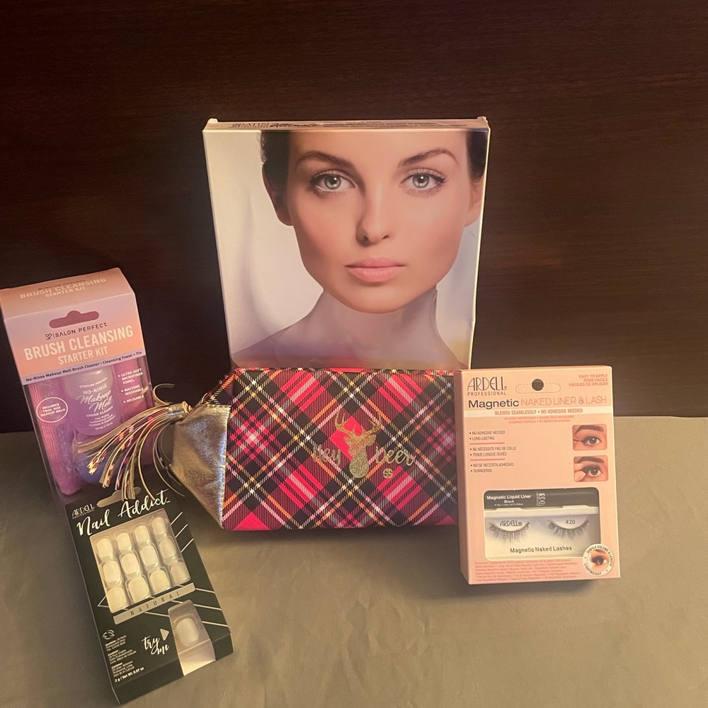 Hey DeerCosmetic Bag/Collagen Neck Mask/ARDELL Liner&Lash& Nails. Brush cleanser